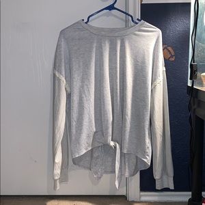 Crewneck top with stripped/lace sleeves and tie